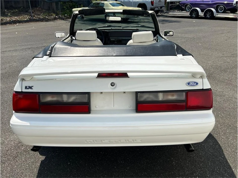 1993 Ford Mustang 3rd Gen - Image 6 of 31