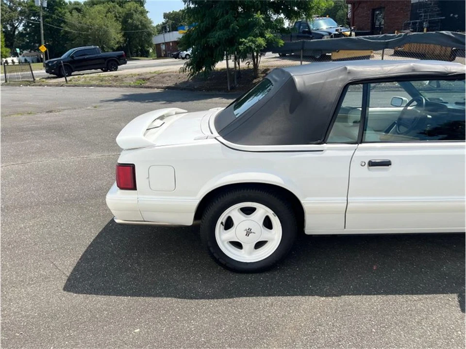 1993 Ford Mustang 3rd Gen - Image 18 of 31