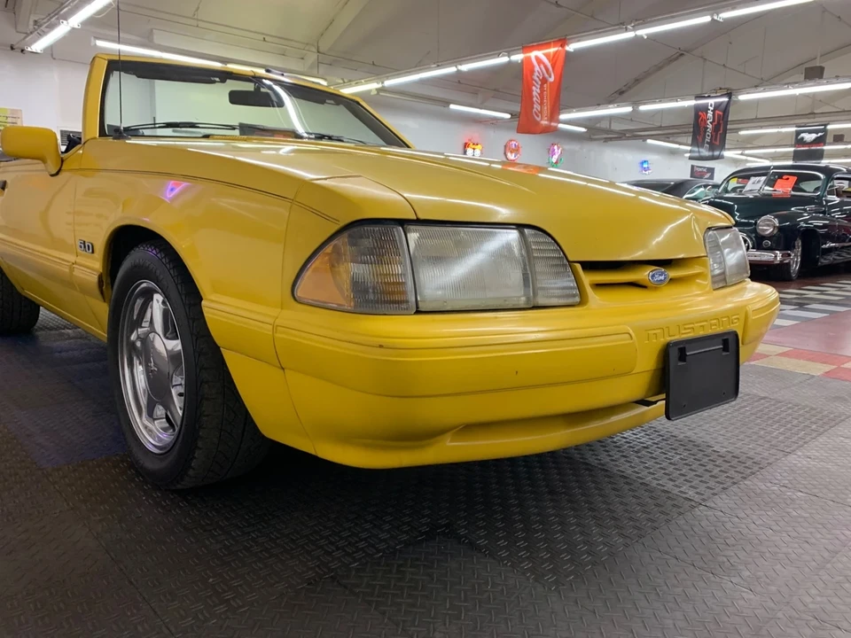 1993 Ford Mustang 3rd Gen - Image 8 of 21