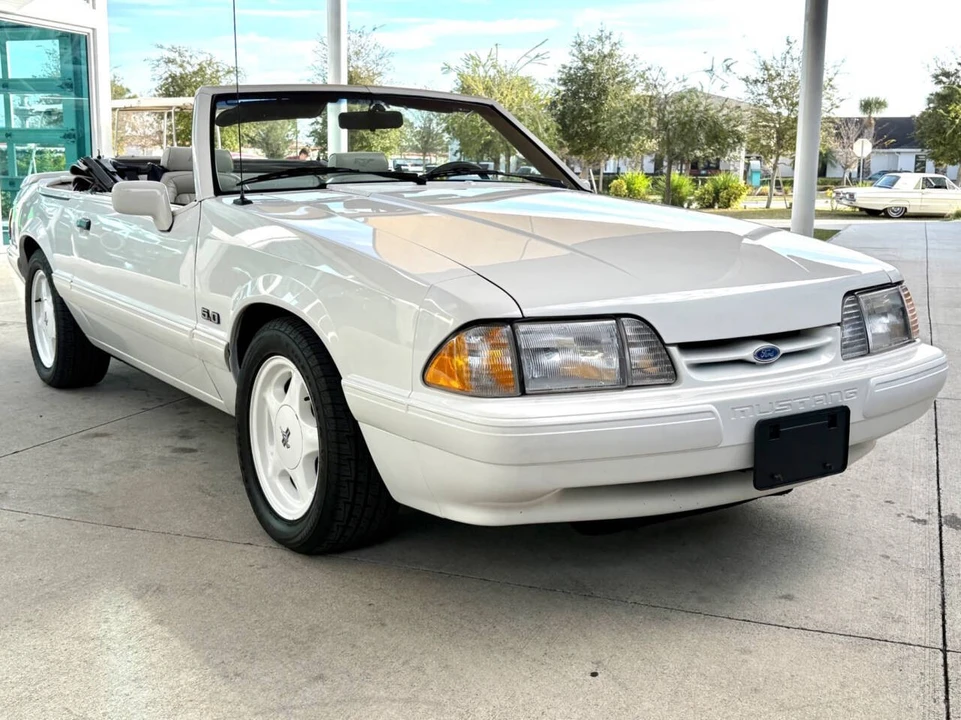1993 Ford Mustang 3rd Gen - Image 4 of 21