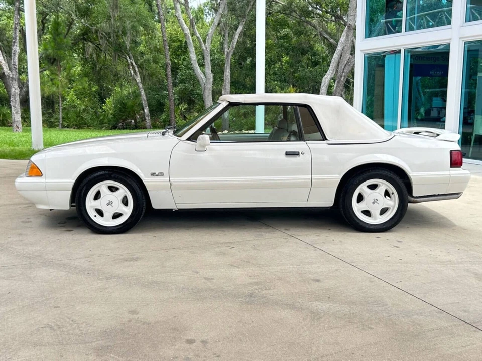 1993 Ford Mustang 3rd Gen - Image 22 of 31