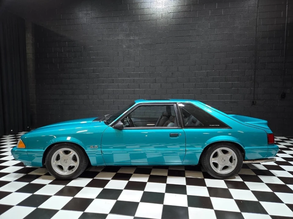 1993 Ford Mustang 3rd Gen - Image 2 of 21