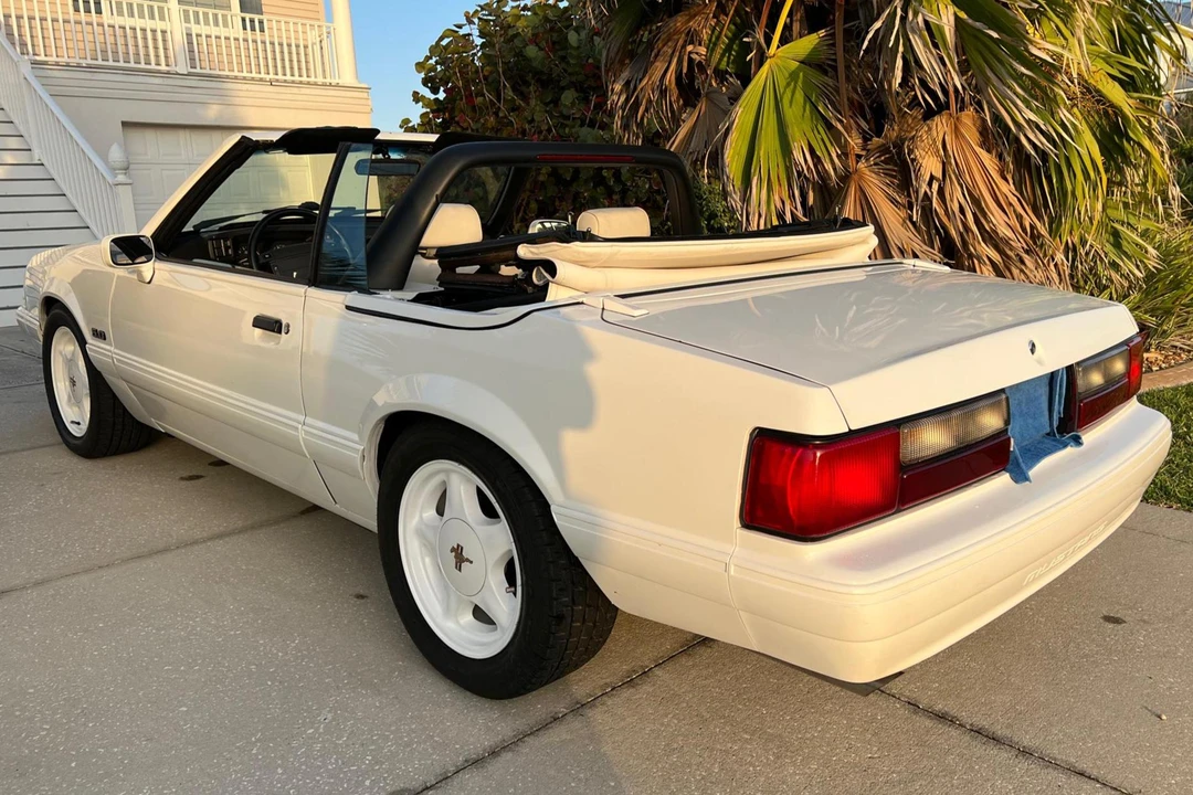 1993 Ford Mustang 3rd Gen - Image 4 of 31