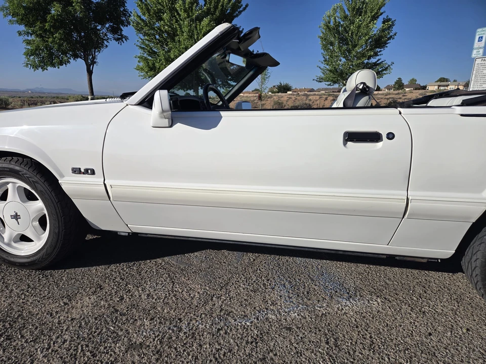 1993 Ford Mustang 3rd Gen - Image 21 of 31