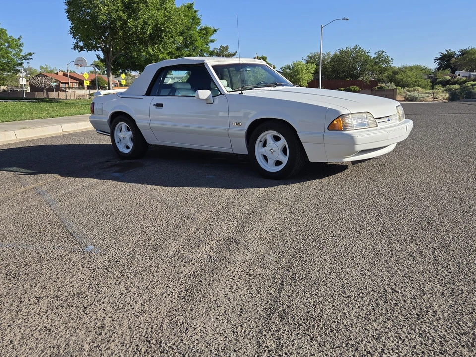 1993 Ford Mustang 3rd Gen - Image 11 of 31
