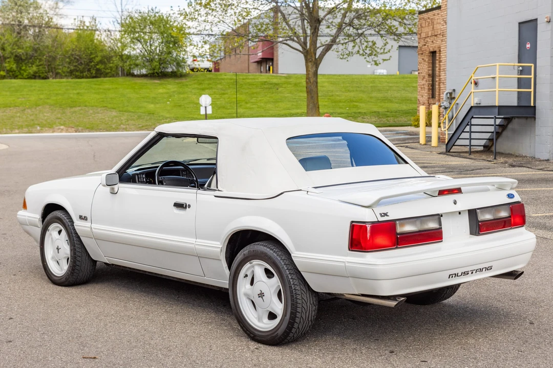1993 Ford Mustang 3rd Gen - Image 15 of 31