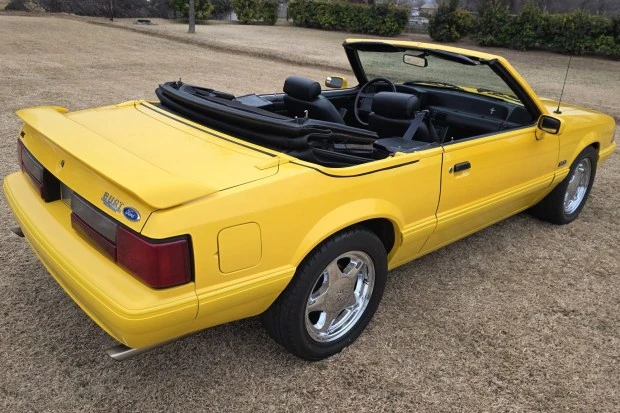 1993 Ford Mustang 3rd Gen - Image 2 of 8