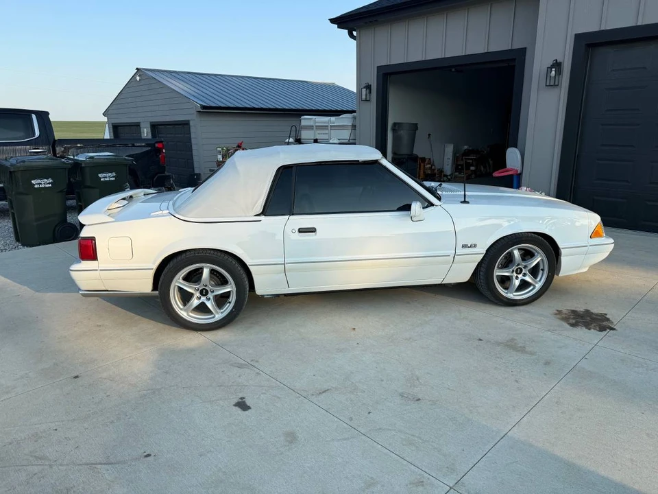 1993 Ford Mustang 3rd Gen - Image 2 of 15