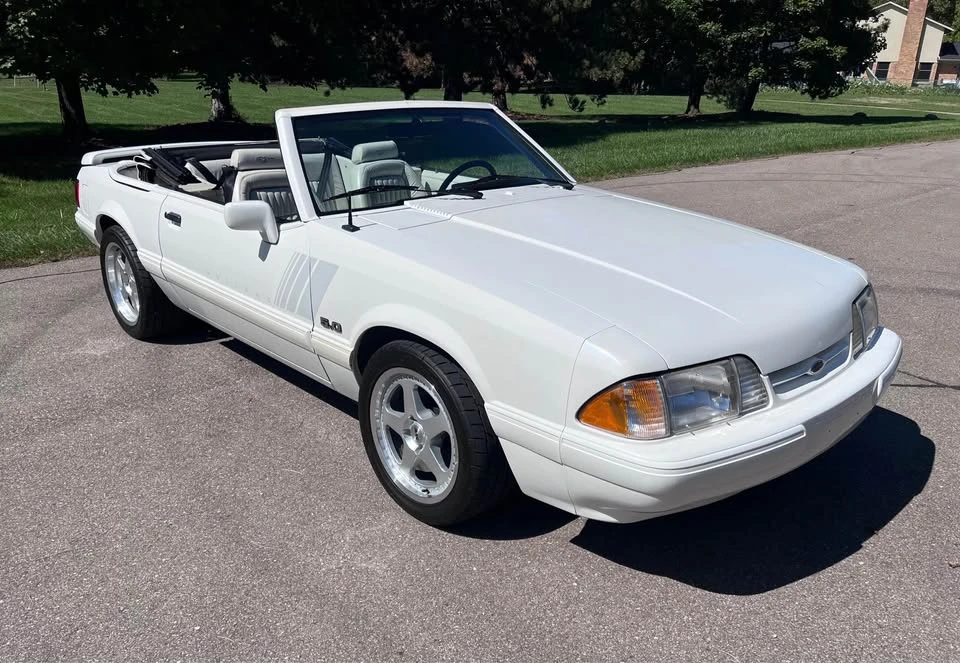 1993 Ford Mustang 3rd Gen - Image 5 of 15