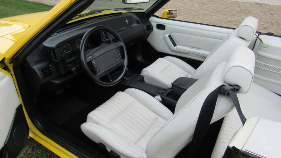 1993 Ford Mustang 3rd Gen - Image 4 of 12