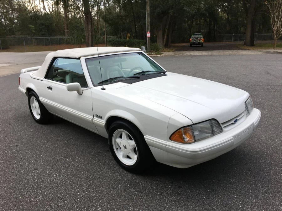 1993 Ford Mustang 3rd Gen - Image 2 of 9