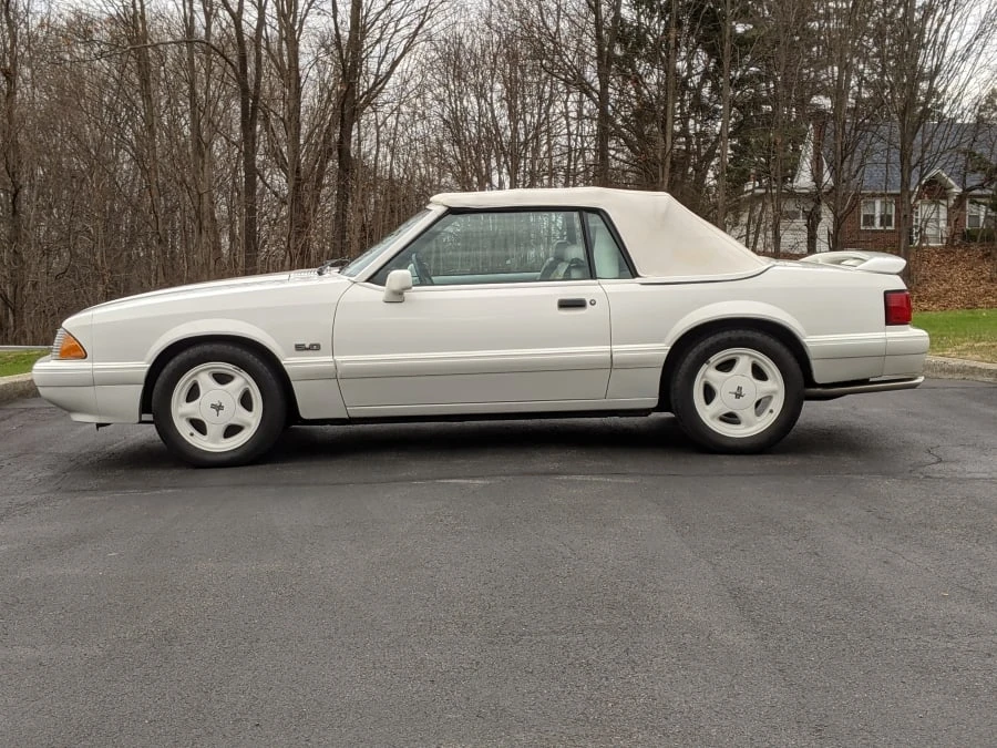 1993 Ford Mustang 3rd Gen - Image 2 of 12