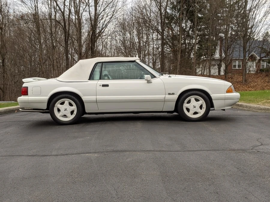 1993 Ford Mustang 3rd Gen - Image 6 of 12