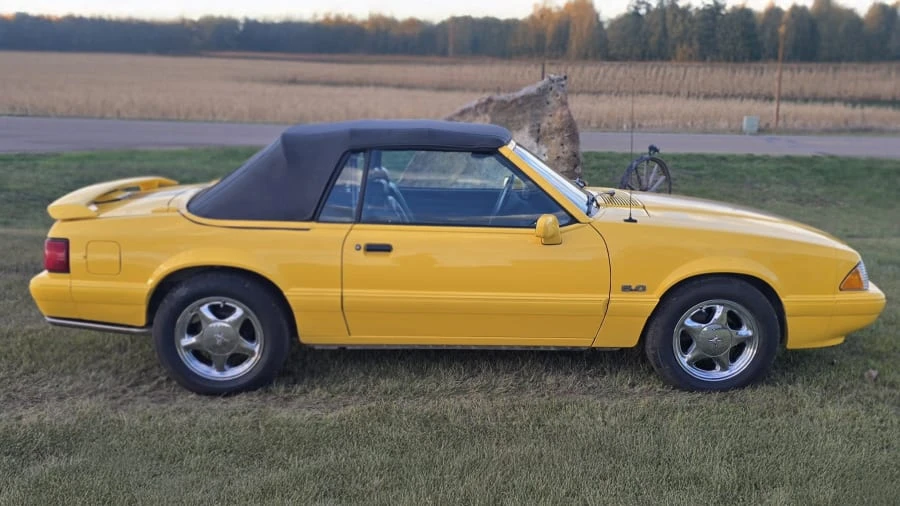 1993 Ford Mustang 3rd Gen - Image 2 of 24