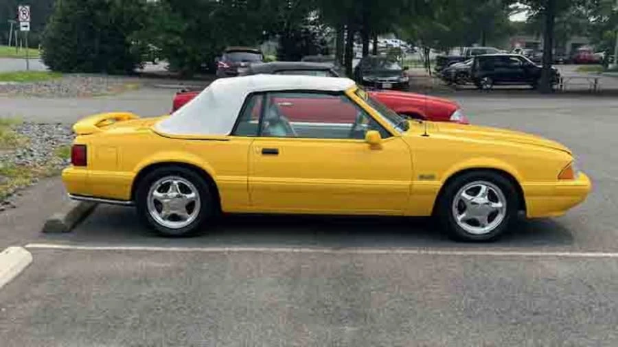 1993 Ford Mustang 3rd Gen - Image 2 of 22