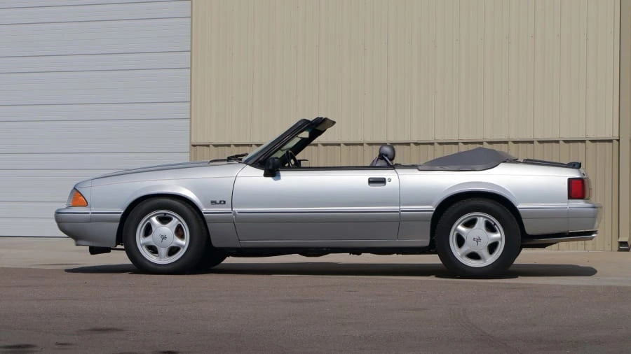 1993 Ford Mustang 3rd Gen - Image 2 of 12