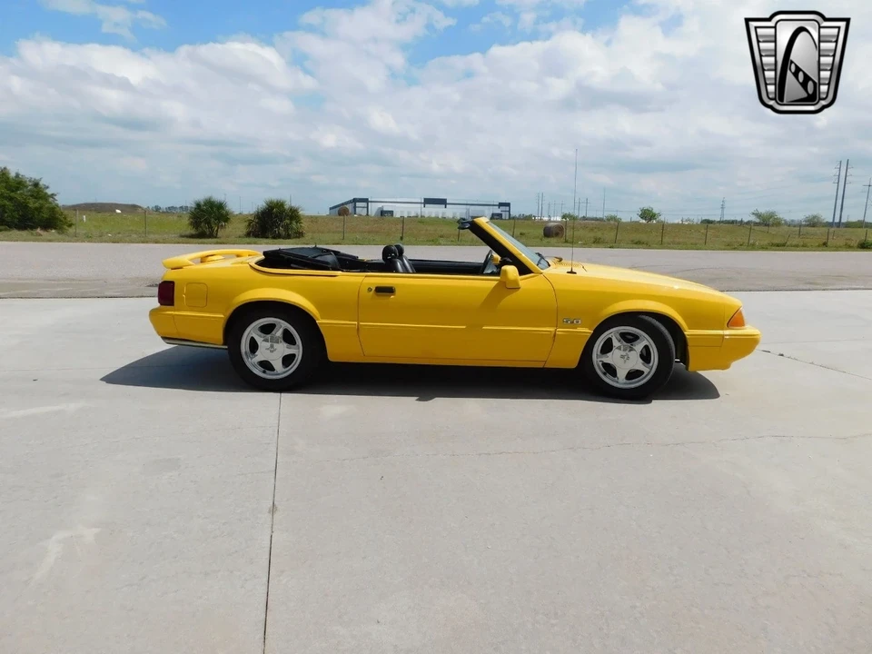 1993 Ford Mustang 3rd Gen - Image 4 of 12