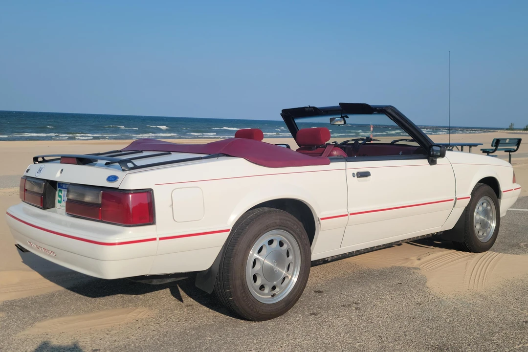 1993 Ford Mustang 3rd Gen - Image 4 of 31
