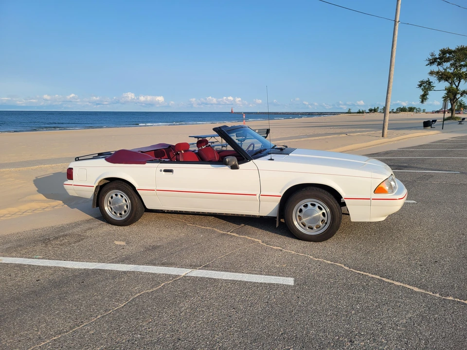 1993 Ford Mustang 3rd Gen - Image 28 of 31