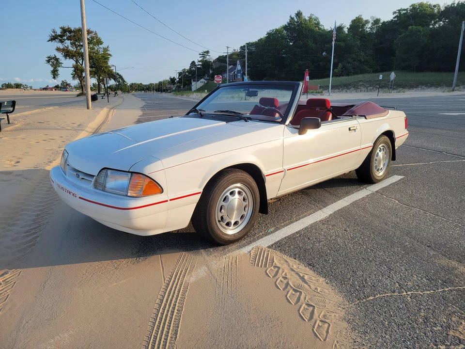 1993 Ford Mustang 3rd Gen - Image 11 of 31