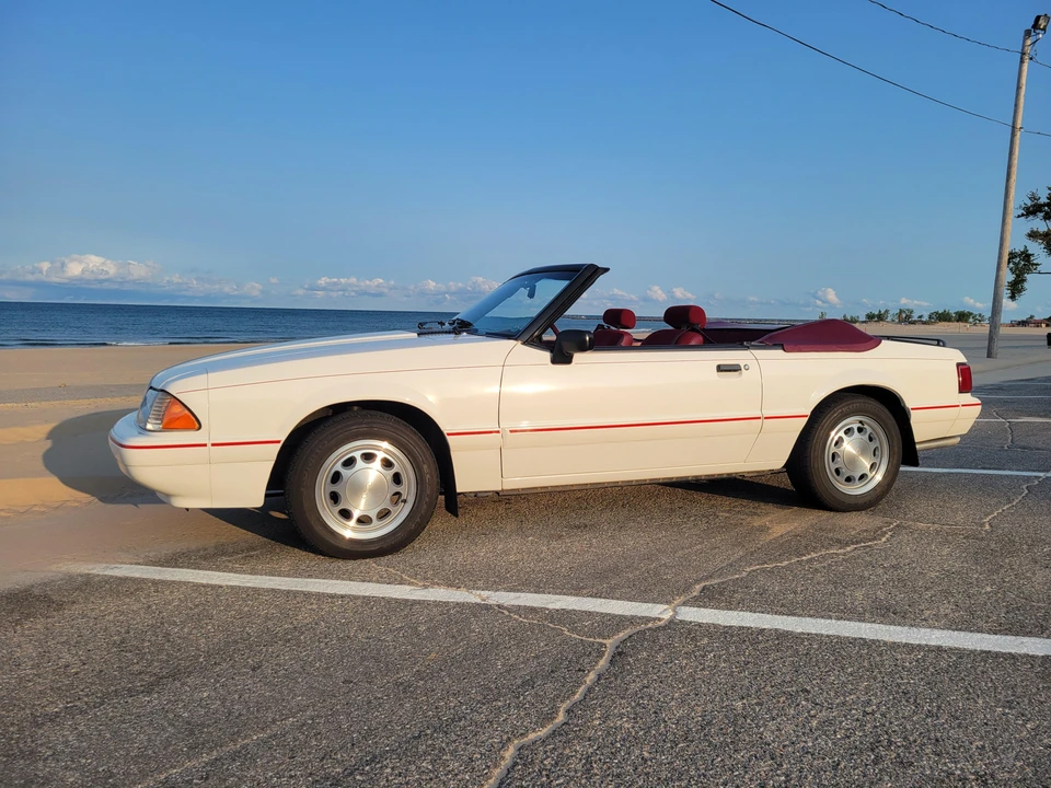 1993 Ford Mustang 3rd Gen - Image 14 of 31