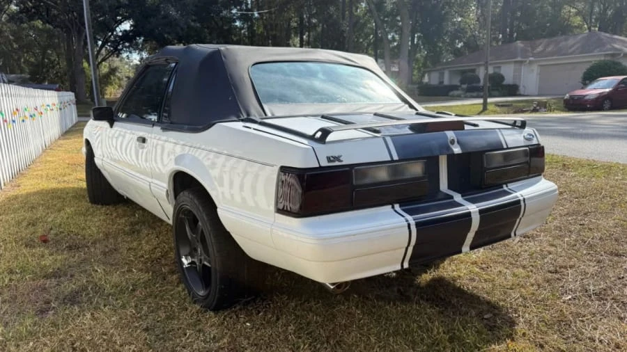 1993 Ford Mustang 3rd Gen - Image 2 of 19