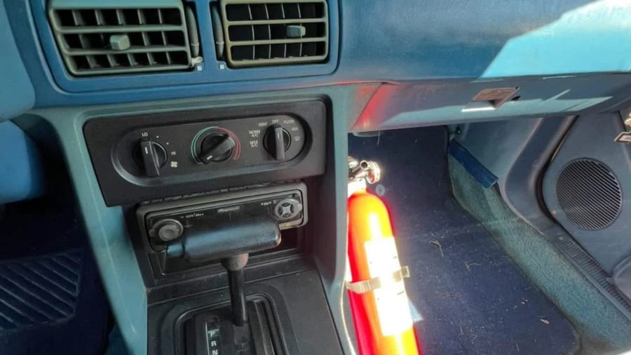 1993 Ford Mustang 3rd Gen - Image 11 of 19