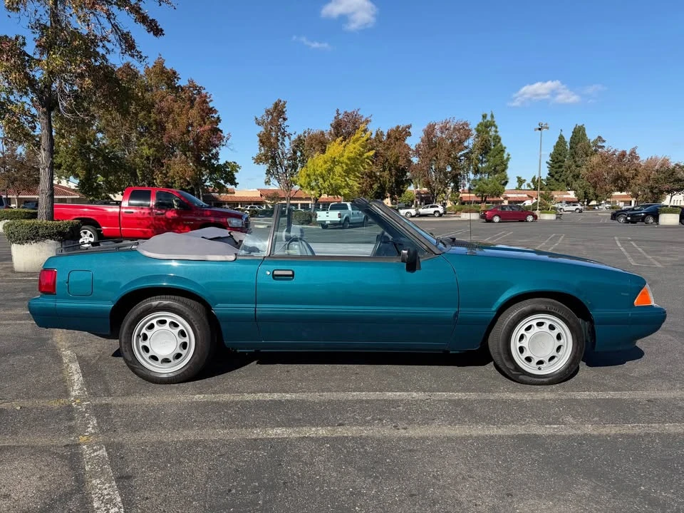 1993 Ford Mustang 3rd Gen - Image 2 of 13