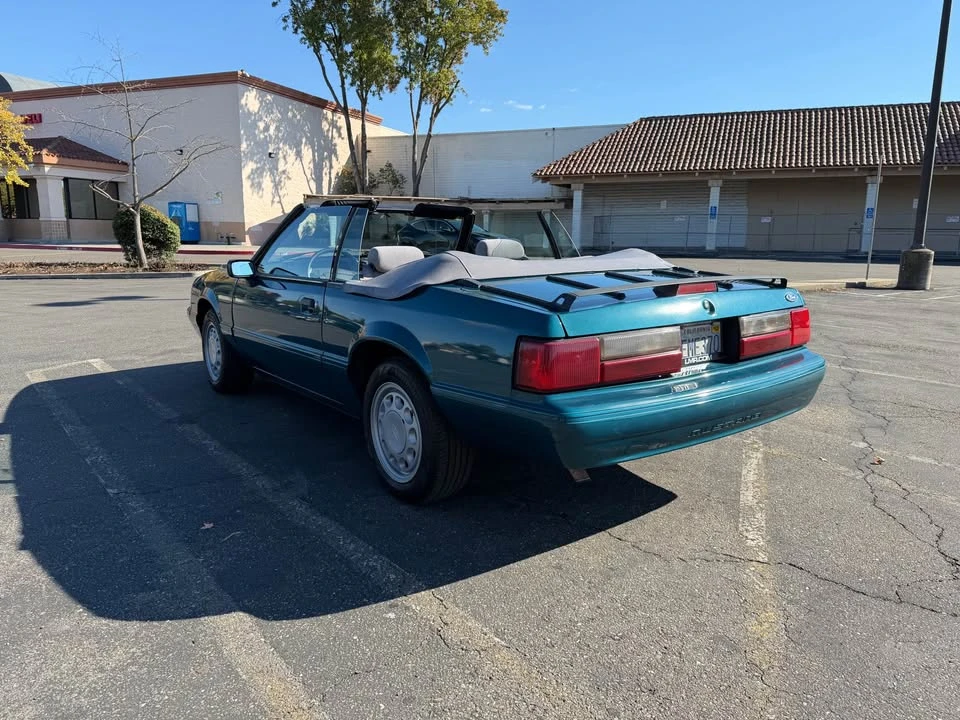 1993 Ford Mustang 3rd Gen - Image 5 of 13