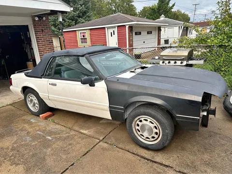1993 Ford Mustang LX Convertible 2D