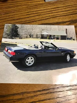 1993 Ford Mustang LX Convertible 2D
