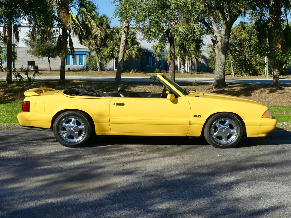 1993 Ford Mustang 3rd Gen - Image 4 of 21