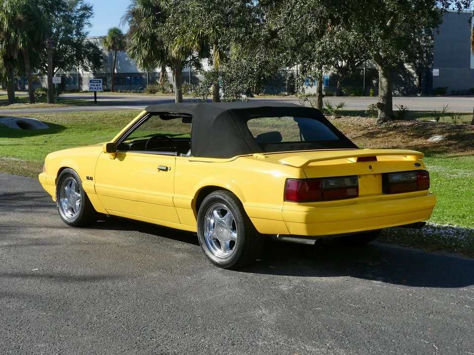 1993 Ford Mustang 3rd Gen - Image 18 of 21