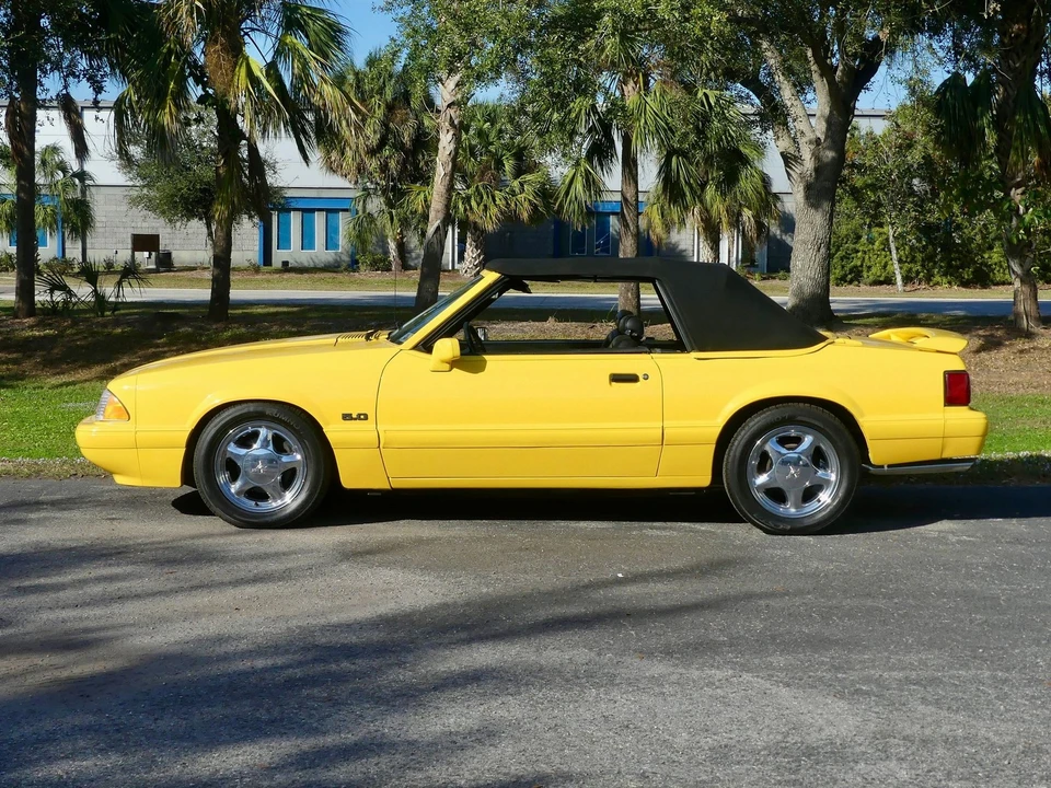 1993 Ford Mustang 3rd Gen - Image 14 of 21