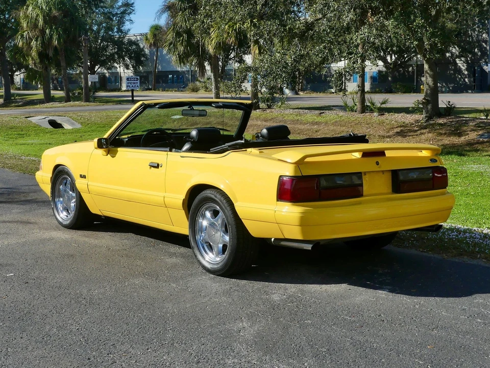 1993 Ford Mustang 3rd Gen - Image 17 of 21