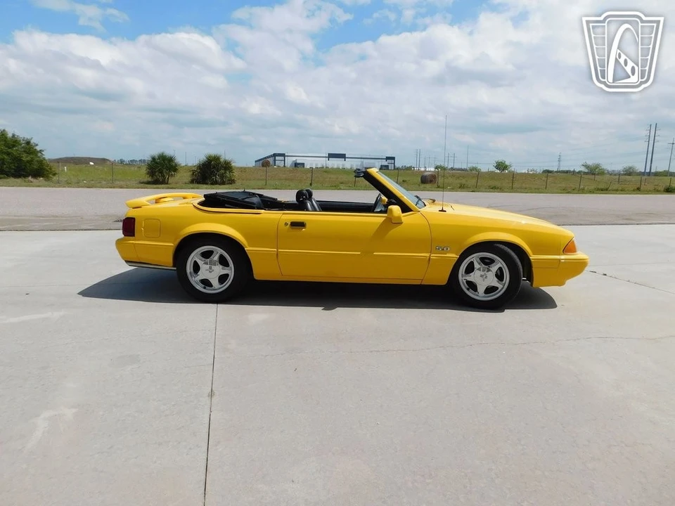 1993 Ford Mustang 3rd Gen - Image 4 of 12
