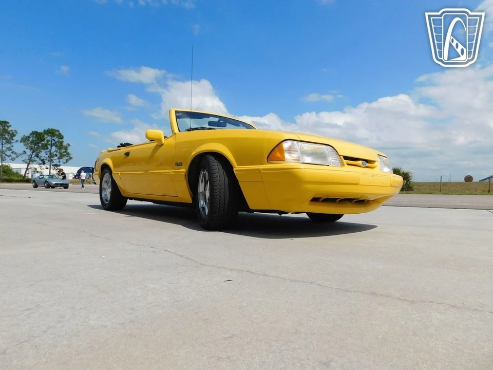 1993 Ford Mustang 3rd Gen - Image 11 of 12