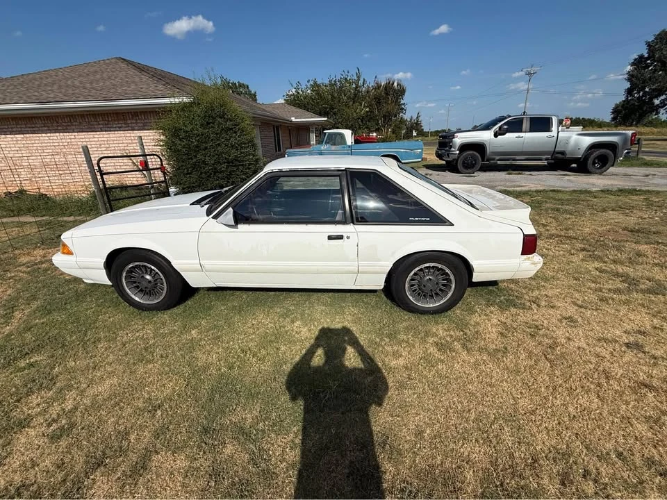 1993 Ford Mustang 3rd Gen - Image 2 of 5