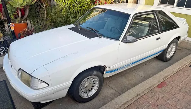 1993 Ford Mustang LX Hatchback 2D