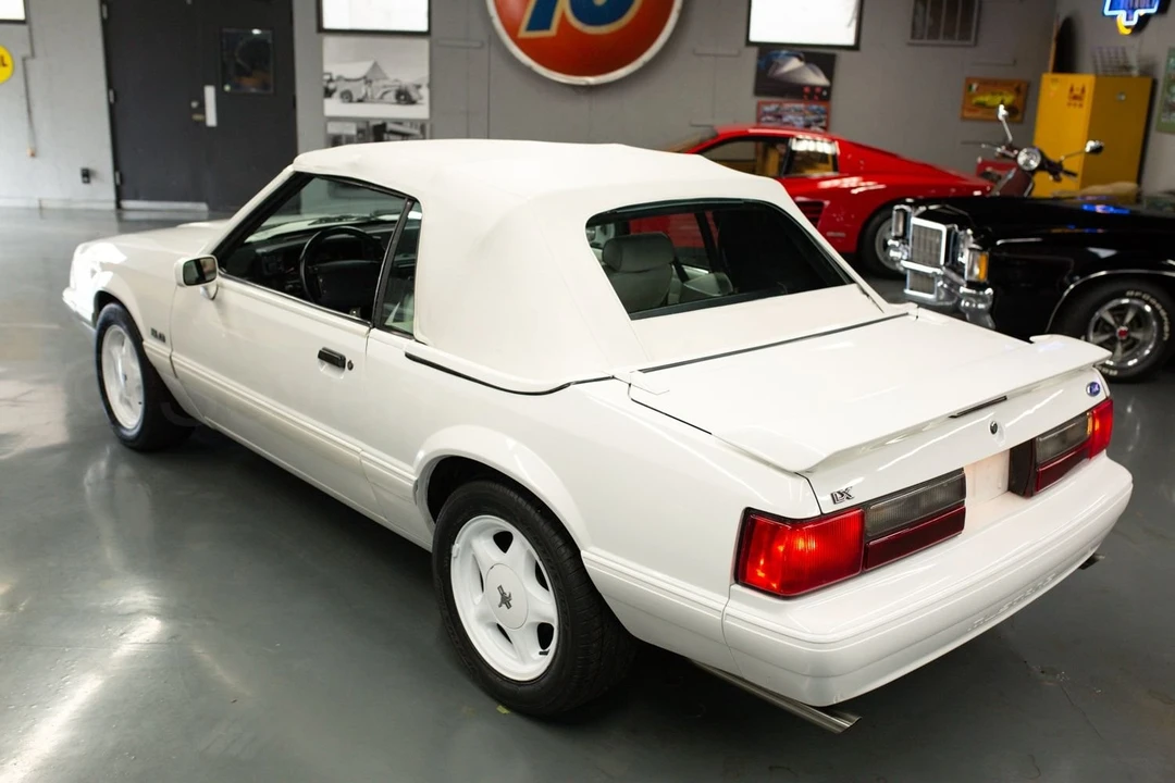 1993 Ford Mustang 3rd Gen - Image 8 of 18