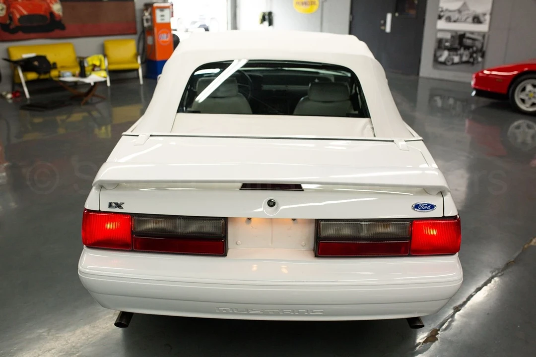 1993 Ford Mustang 3rd Gen - Image 7 of 18