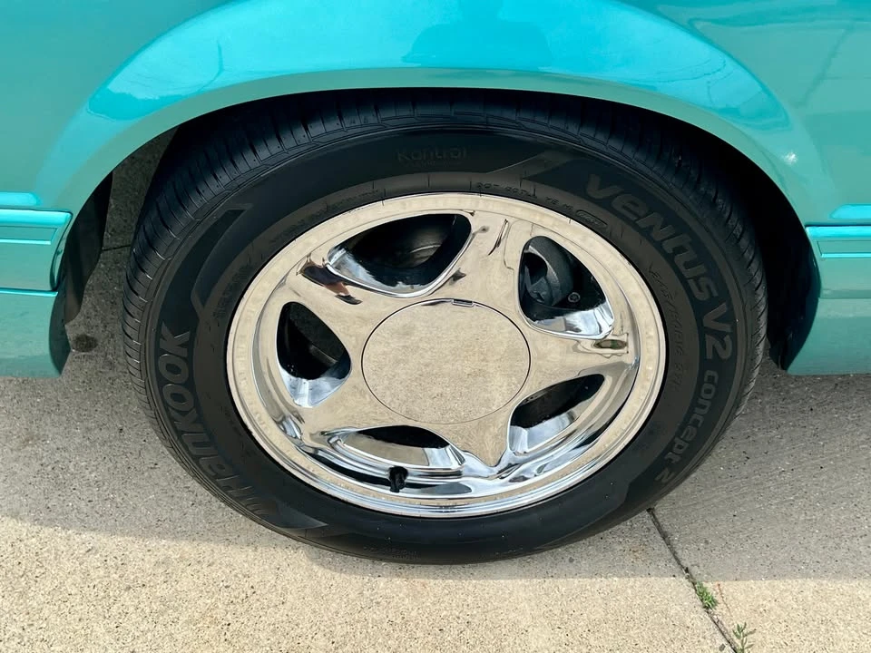 1993 Ford Mustang 3rd Gen - Image 17 of 18