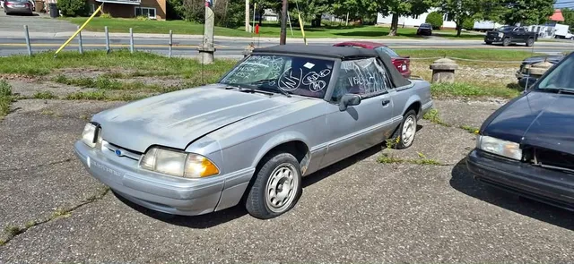1993 Ford Mustang LX Convertible