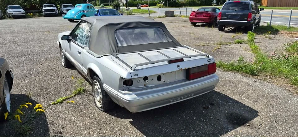 1993 Ford Mustang 3rd Gen - Image 4 of 4