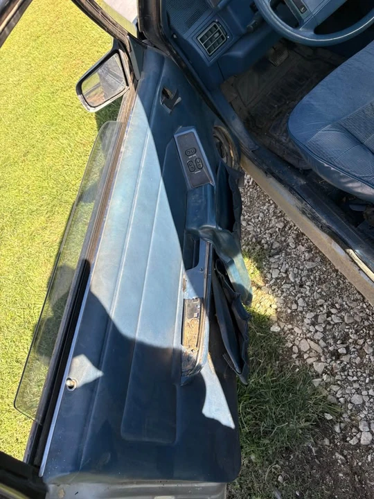 1993 Ford Mustang 3rd Gen - Image 5 of 11