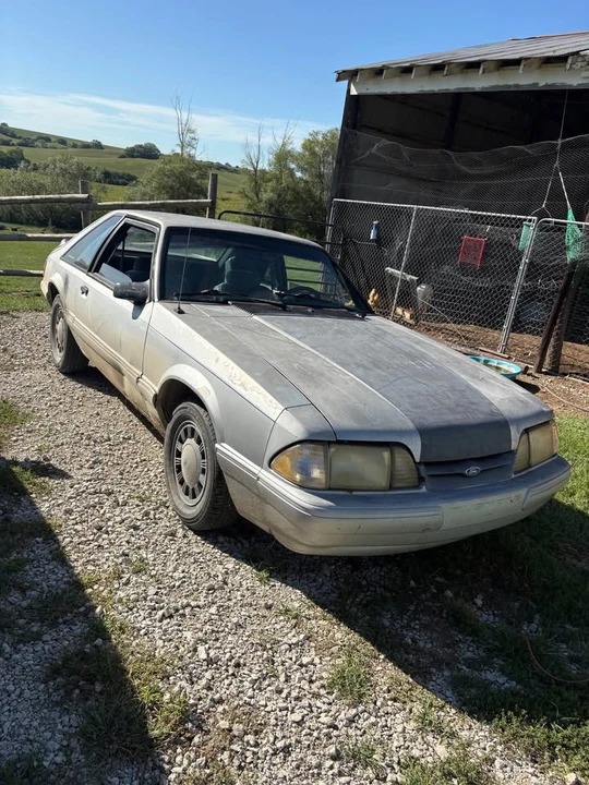 1993 Ford Mustang 3rd Gen - Image 2 of 11