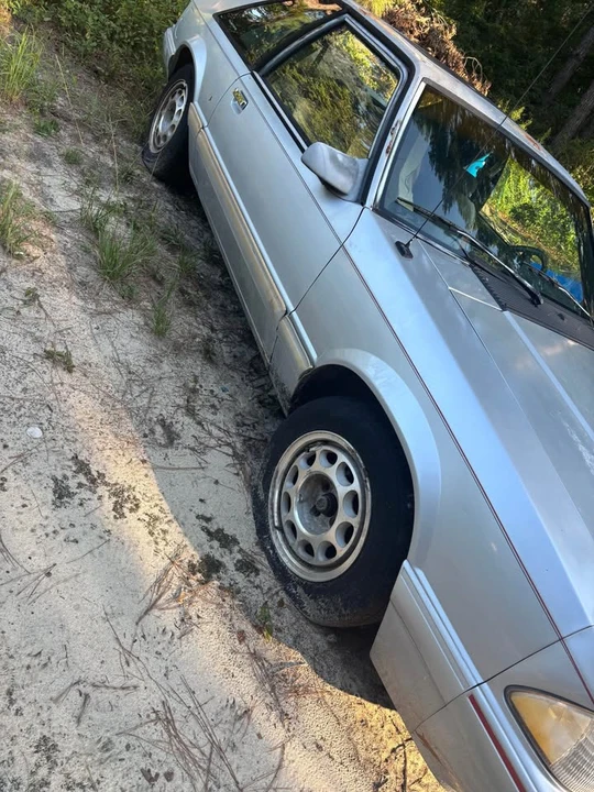 1993 Ford Mustang 3rd Gen - Image 2 of 3
