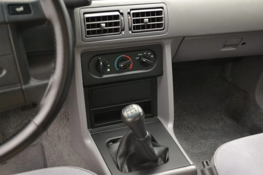 1993 Ford Mustang Cobra R 3rd Gen - Image 5 of 10
