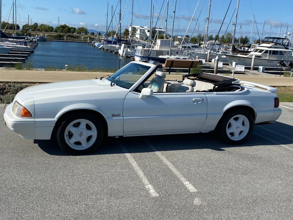 1993 Ford Mustang 3rd Gen - Image 16 of 23