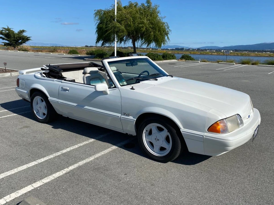 1993 Ford Mustang 3rd Gen - Image 17 of 23